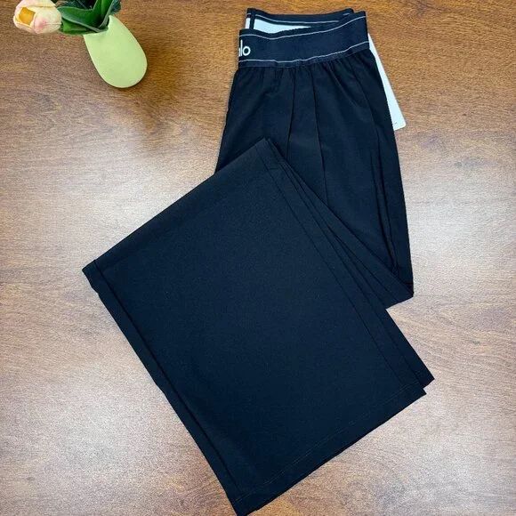 Brand new ALO Yoga Suit Up Trouser Black (Regular)👖👖 - Picture 4 of 10